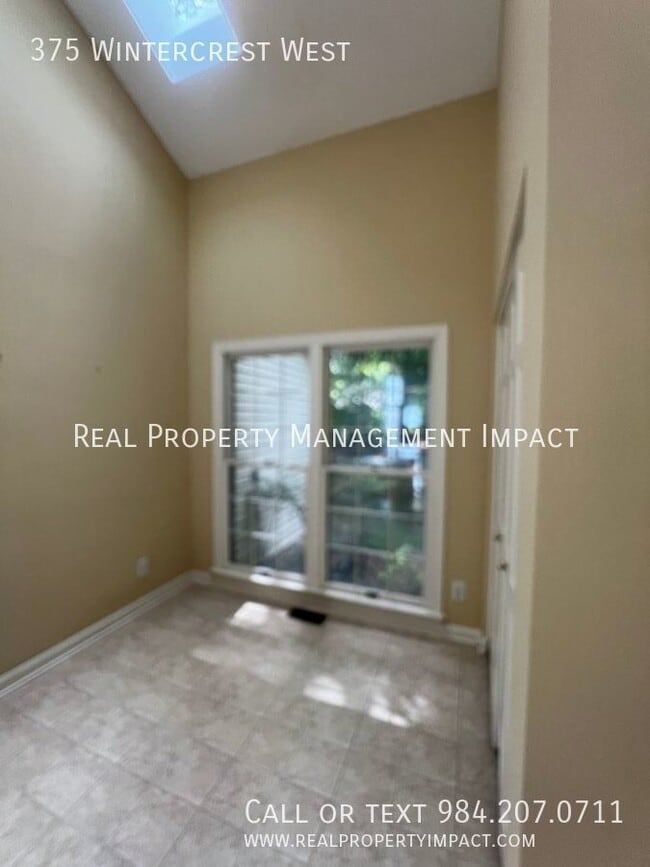 Building Photo - 375 Wintercrest W