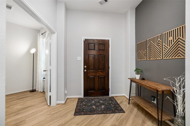 Building Photo - 1259 Tilia Crk Ln