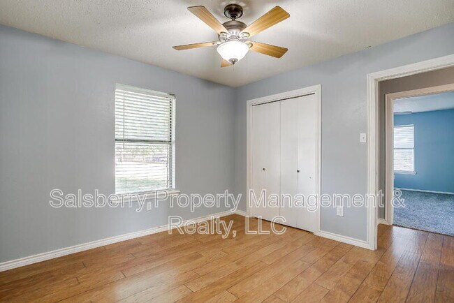 Building Photo - 1113 Gifford Dr