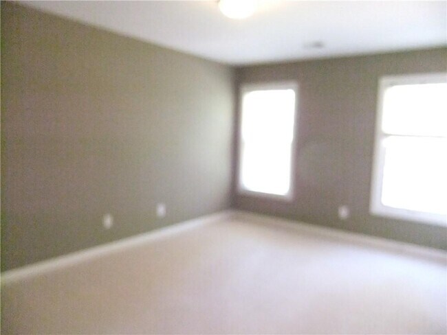 Building Photo - 5060 Gallatree Ln