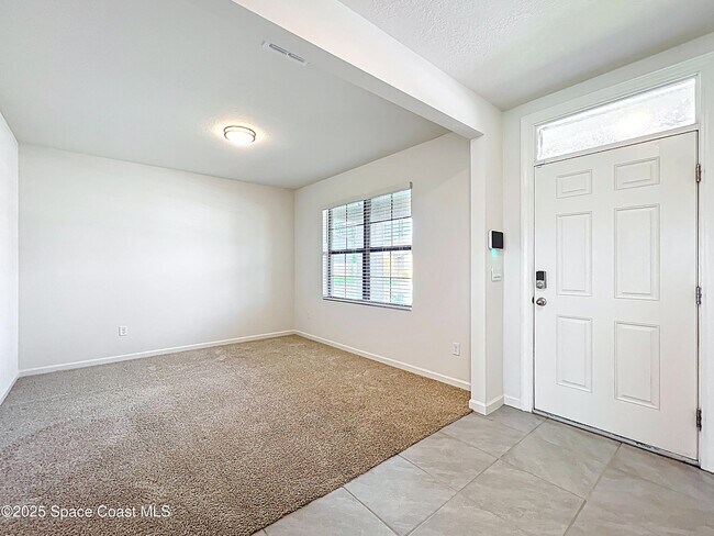 Building Photo - 870 Remington Green Dr SE