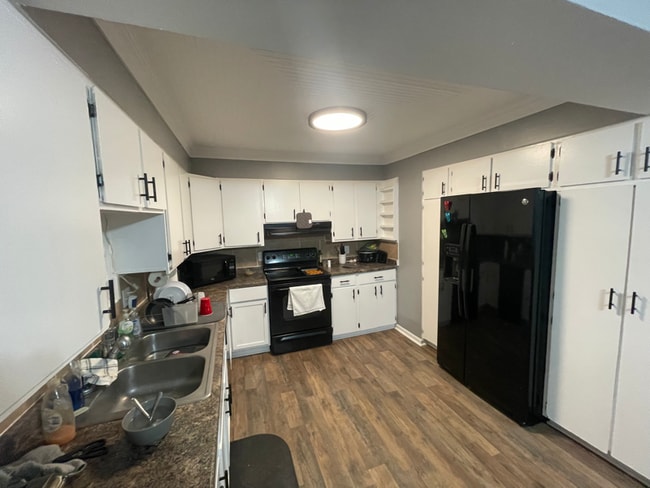 Building Photo - 13808 12th St