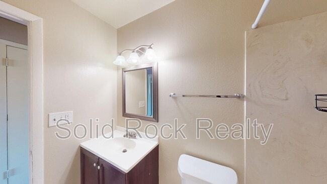 Building Photo - 1801 Eagle View Dr