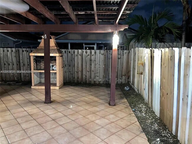 Building Photo - 8435 NW 189th Ln