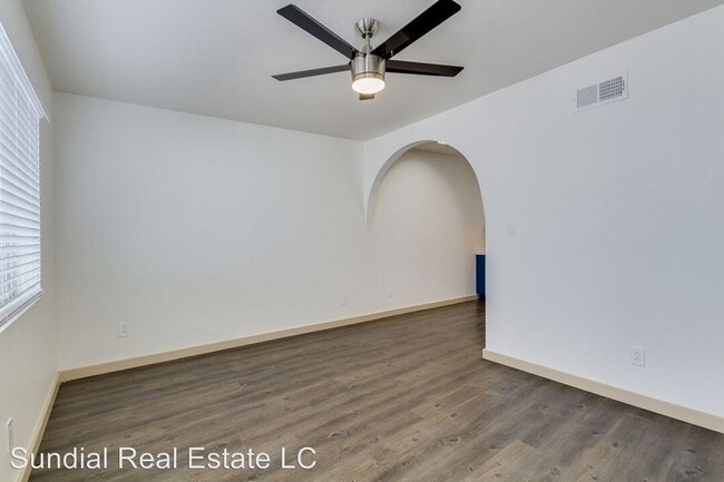 Building Photo - 316-318 S Westfall Ave