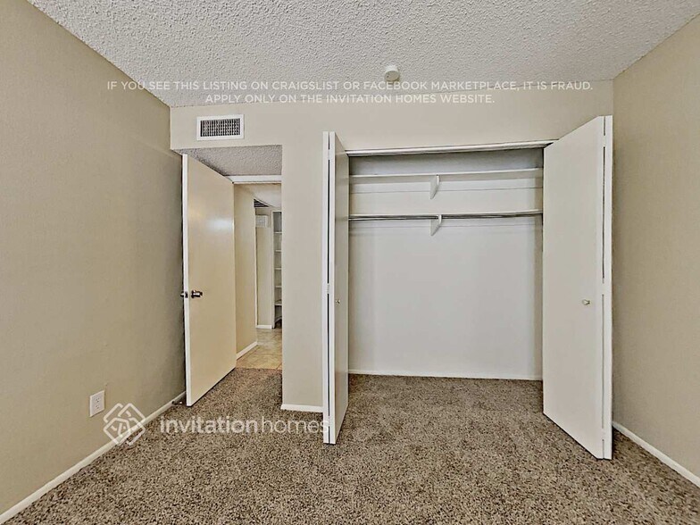 Building Photo - 5319 W Vogel Ave