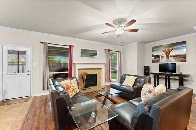 Building Photo - 914 Spring Heights Dr