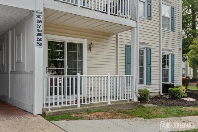 Building Photo - 251 Kempsey Dr