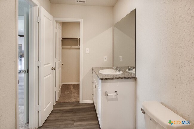 Building Photo - 1915 Chiffchaff