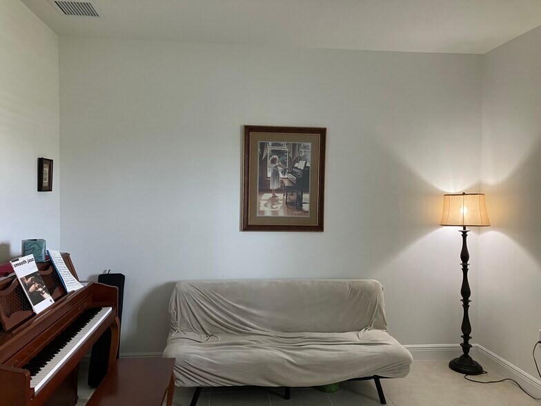 Building Photo - 9912 Crystal Isles Cir
