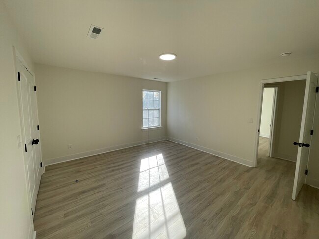 Building Photo - 8132 Graham Rd