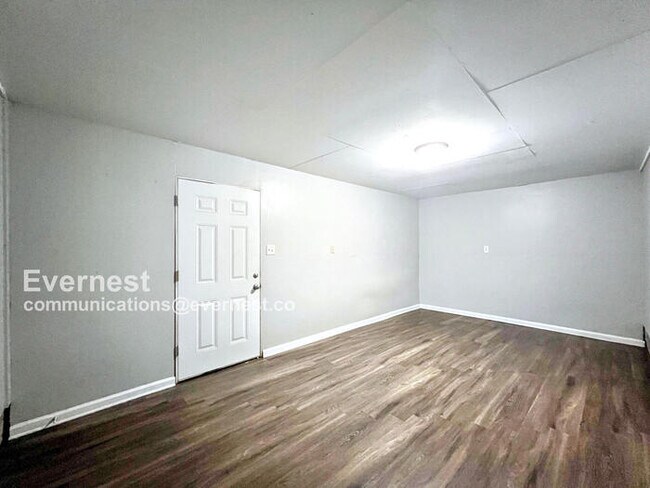 Building Photo - 5728 Choctaw Dr