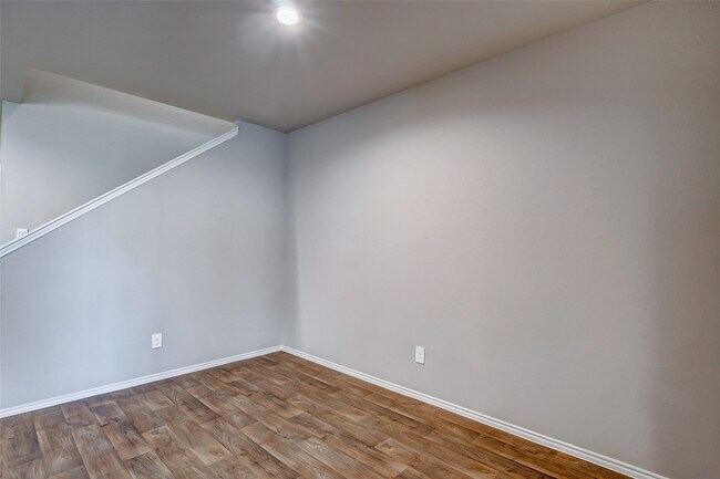 Building Photo - 21323 Pne Ml Dr