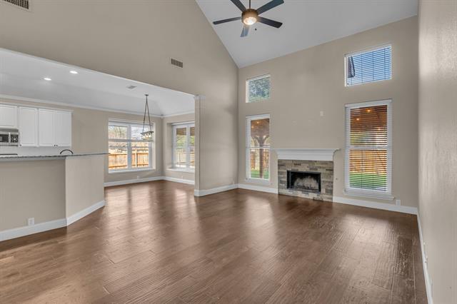 Building Photo - 754 Monterey Dr