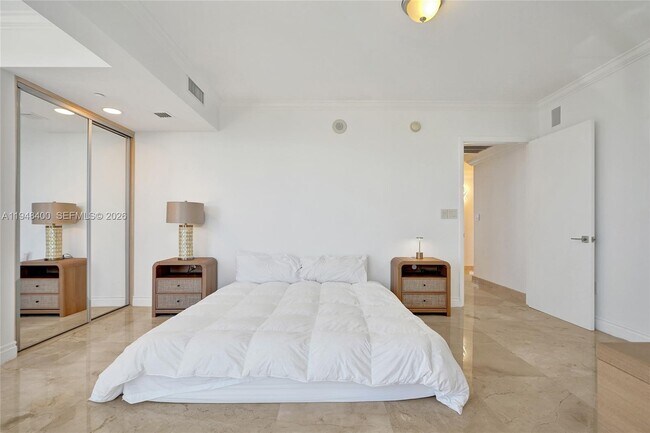 Building Photo - 19111 Collins Ave