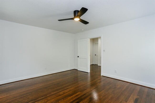 Building Photo - 3125 Wroxton Rd