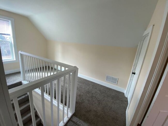 Building Photo - Beautiful Home In Berrien Springs