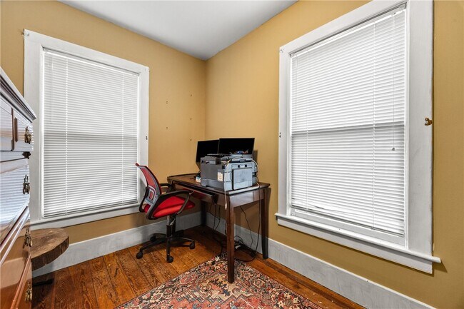 Building Photo - 373 Genesee St