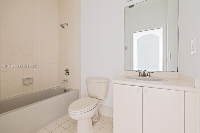 Building Photo - 1663 SE 27th Dr