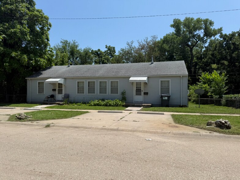 Primary Photo - 4041 E Whitney Ln