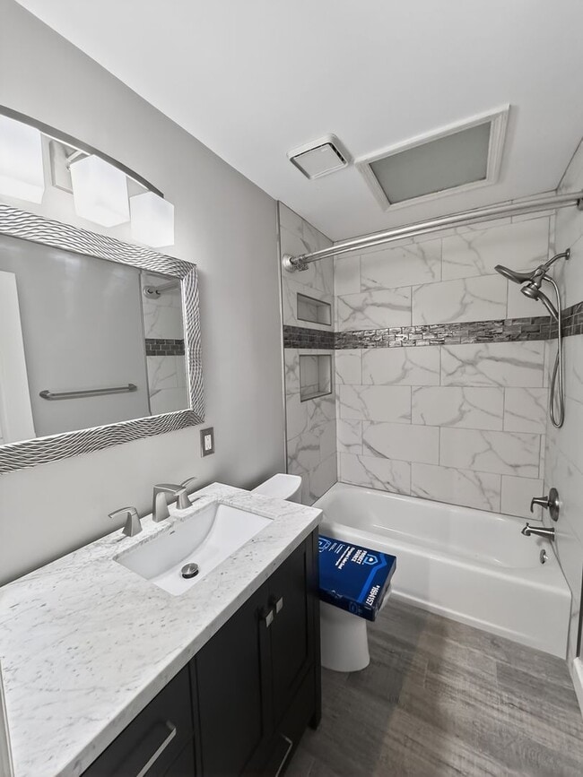 Building Photo - 454 Floyd Cir