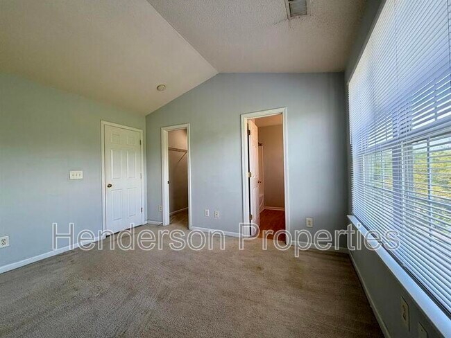 Building Photo - 17121 Greenlawn Hills Ct