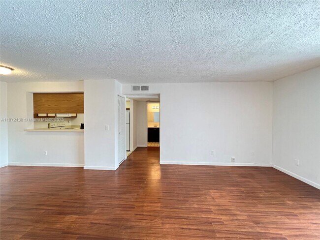 Building Photo - 1255 SW 46th Ave
