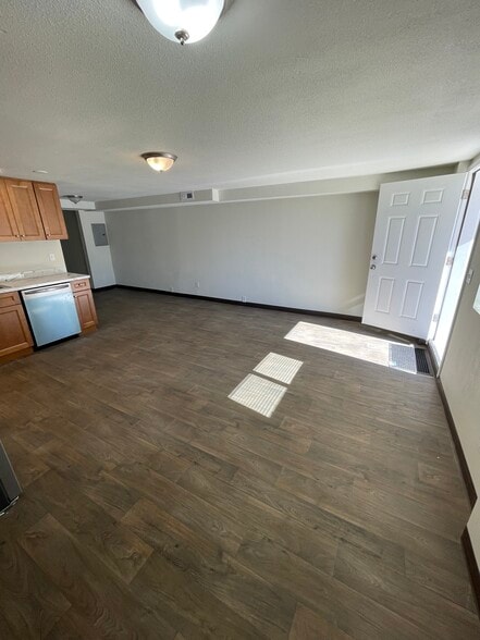 Living room - 1805 NE Hillaire Ct