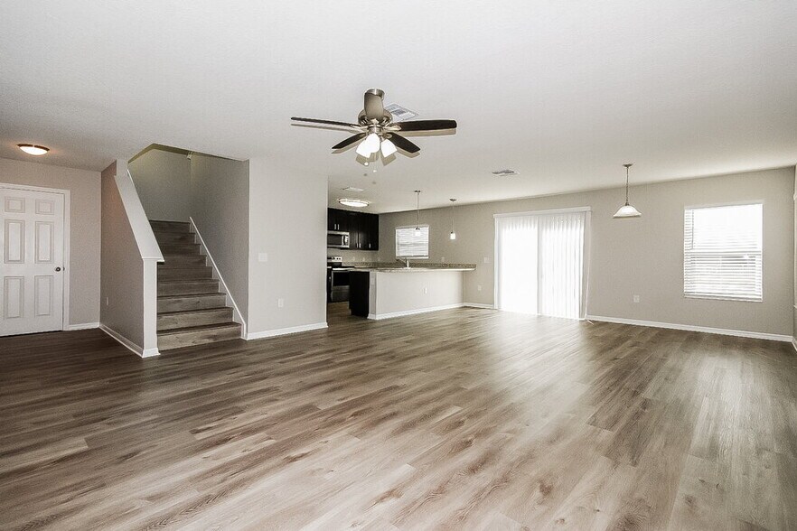 Building Photo - 10725 Southern Forest Dr