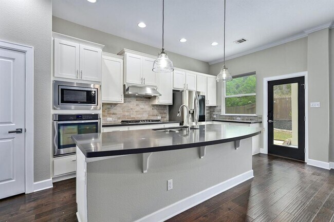 Building Photo - 286 Dayridge Dr