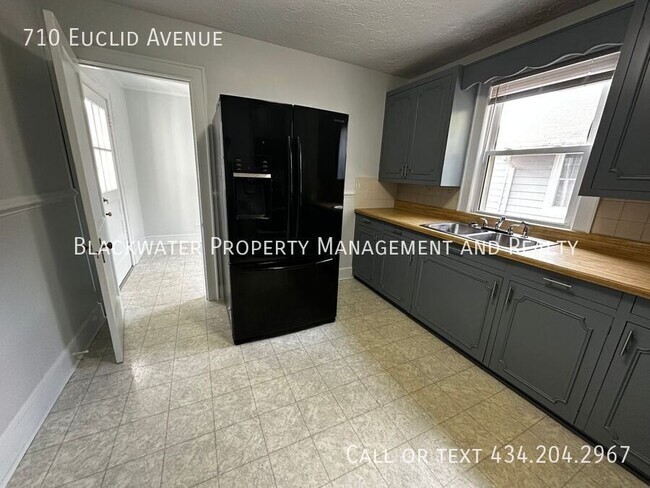Building Photo - Adorable 3 Bedroom Home off Fort Avenue!