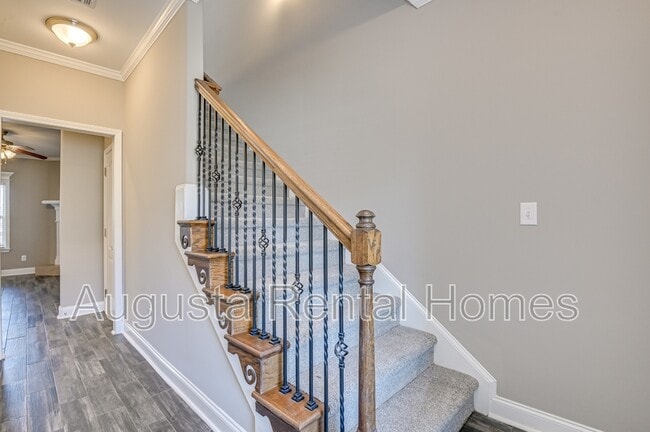 Building Photo - 848 Tyler Woods Dr