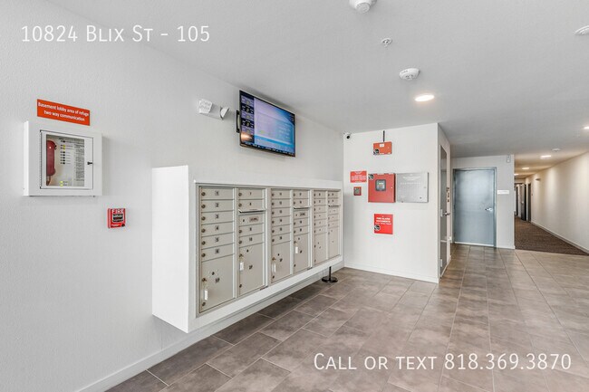 Building Photo - 10824 Blix St