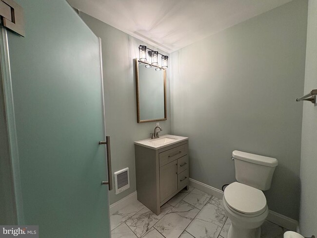 Building Photo - 107 Shilling Ave