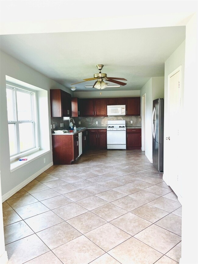 Building Photo - 2638 Steelhead Dr