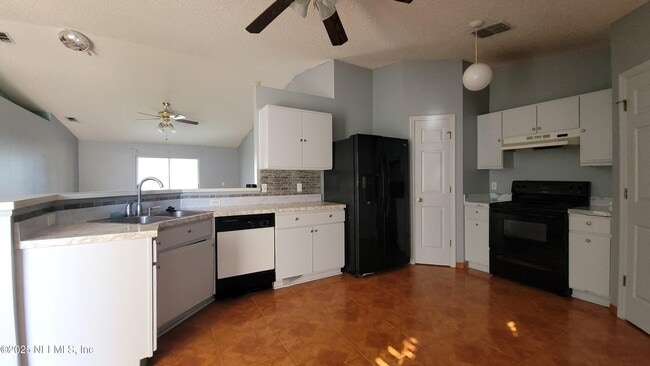 Building Photo - 11119 Tiverton Ct