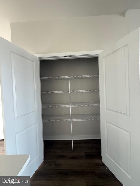 Building Photo - 83 Four Leaf Dr