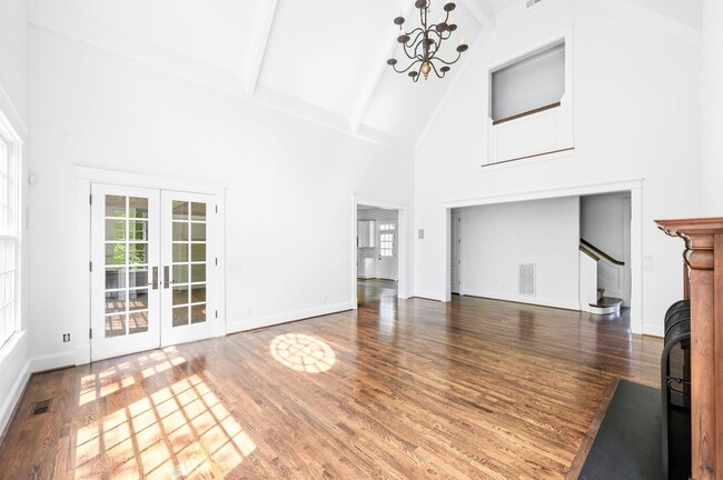 Building Photo - A timeless Cape Cod-style estate!