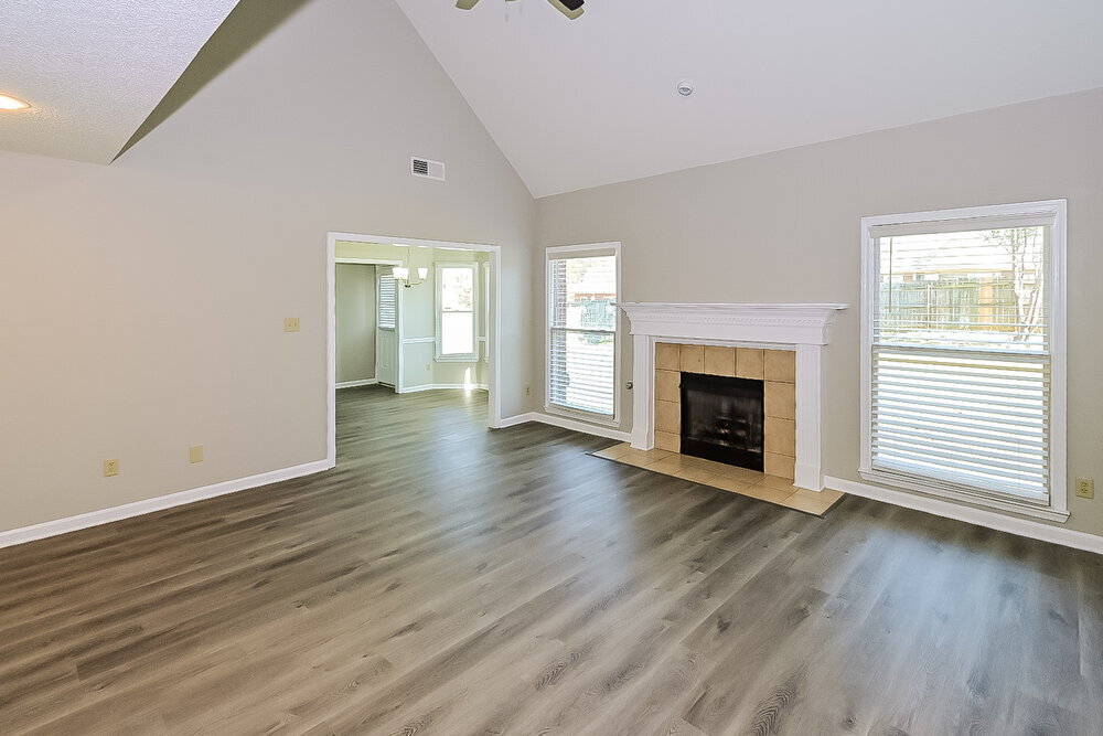 Building Photo - 1120 Mossy Knoll Dr