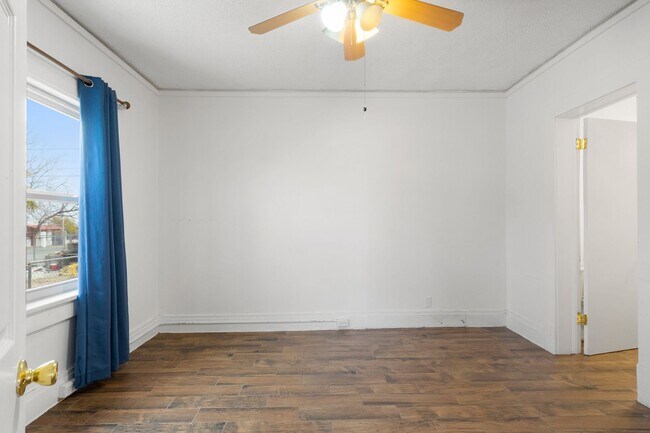 Building Photo - 3800 Morehead Ave