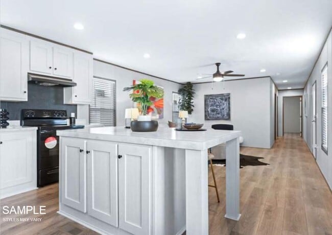 Building Photo - 6645 Daylily