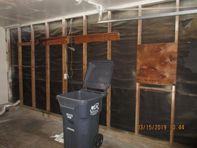 Building Photo - 6333 Northway Dr