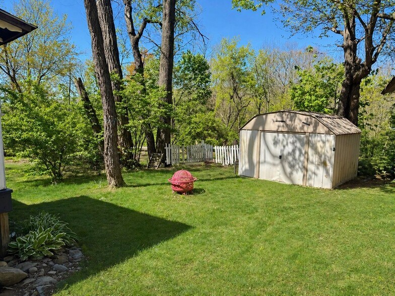 Building Photo - 7 Kennedy Ln