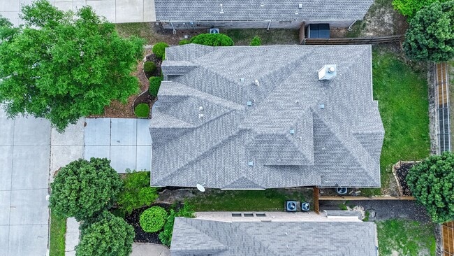 Building Photo - 3105 Whispering Pine Blvd