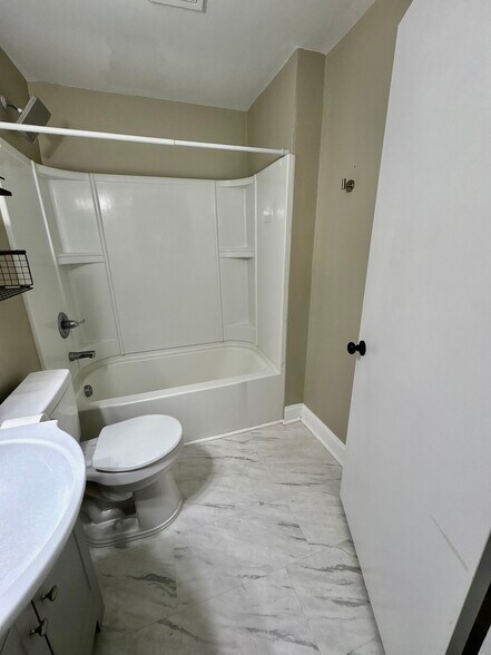 Bathroom 1 - 517 Malone Cir