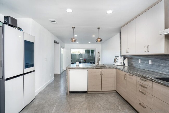 Building Photo - Amberwood