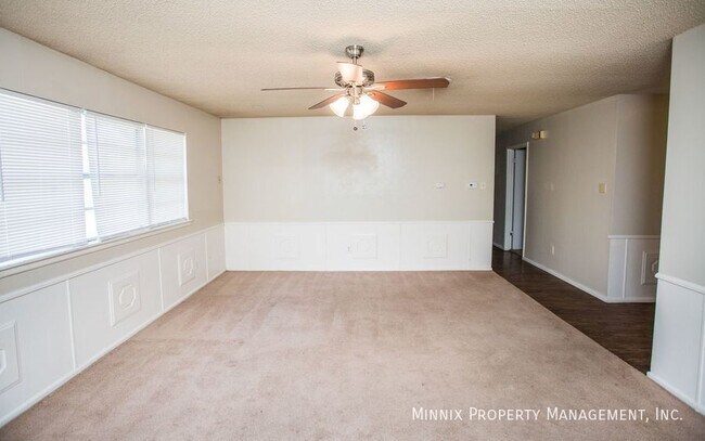 Building Photo - 4804 53rd St