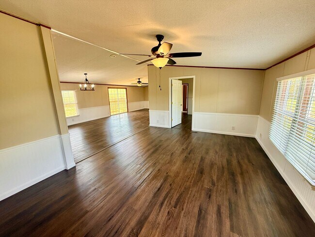 Building Photo - 2948 Ellejoy Rd