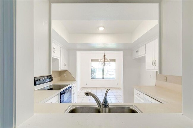 Building Photo - 7144 NW 116th St