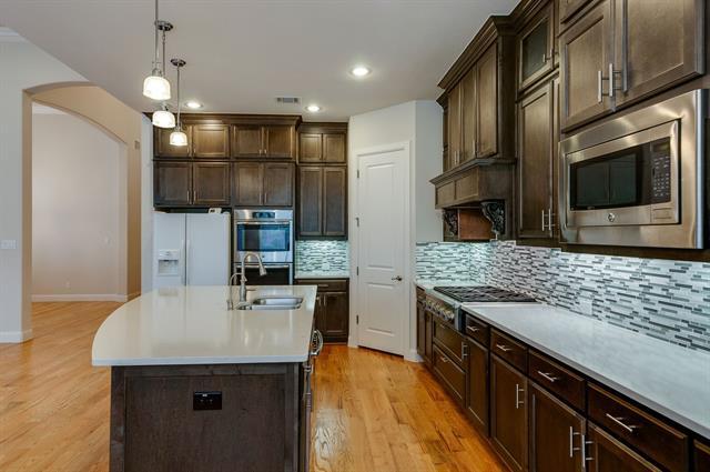 Building Photo - 1231 Huron Dr